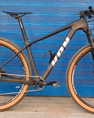 Bicicletta KRN titanio mtb in carbonio 29