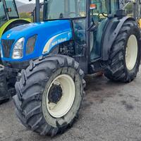 Trattore NEW HOLLAND TN85SA