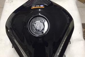 Serbatoio benzina kawasaki z 1000 sx  2020 al 2023