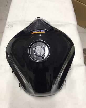 Serbatoio benzina kawasaki z 1000 sx  2020 al 2023