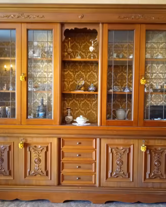 Credenza con vetrina - Mobile da sala con intarsi