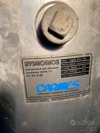 3 Cisterne in acciaio per acqua potabile