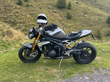 Triumph speed triple 1200rs
