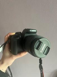 Macchina Fotografica Canon EOS 2000D + EF-S 18/55m