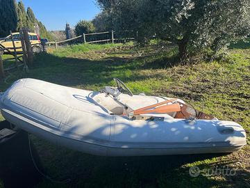Gommone LED 280 con motore