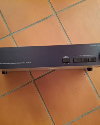 Preamplificatore Yamaha MVS-1