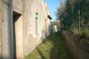 A SPARTA,CASA DA 130 MQ. CON 500 MQ DI GIARDINO 