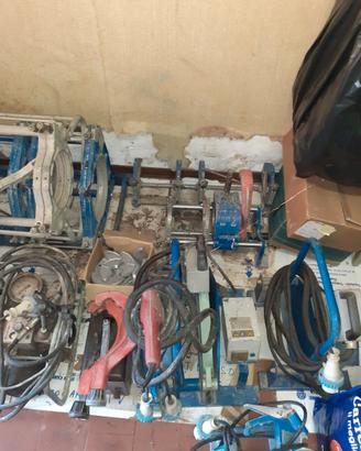 Accoppiatore per tubi in polietilene
