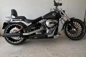 Harley Davidson Breakout