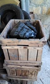 attrezzi per pigiatura uva ecc. ecc.