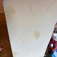 Materasso in gomma piuma per lettino