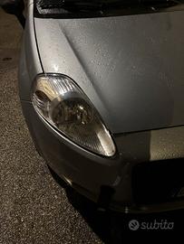Fari anteriori grande punto