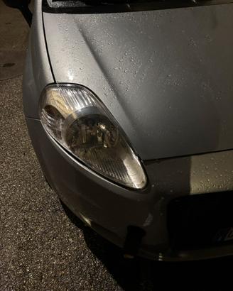 Fari anteriori grande punto