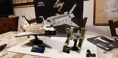 LEGO 10283 Shuttle Discovery