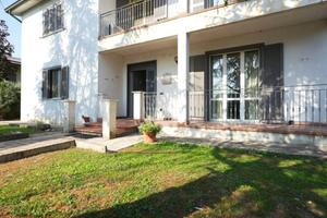 Villa su lotto di 1.280 m² con parco di 1.100 m²