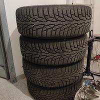 Ruote da neve Nokian 195/55 R15 per Ford Fiest