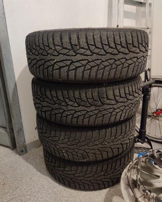 Ruote da neve Nokian 195/55 R15 per Ford Fiest