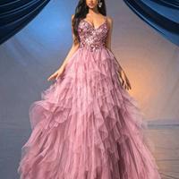 abito da festa rosa, con paillettes