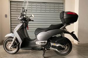 Aprilia Scarabeo 500 light