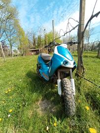 scooter Aprilia rally