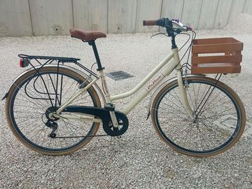 Bicicletta donna con cambio a manubrio old stile