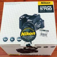 Nikon Coolpix 5700