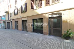 LOCALE COMMERCIALE LIBERO SUBITO!