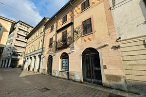 CASA INDIPENDENTE A CANTÙ