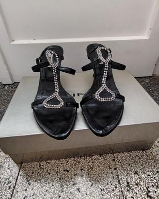 sandali in pelle con strass di Swarovski 