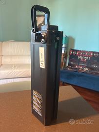 Batteria Bici Elettrica 36V 10.4Ah + Chiave