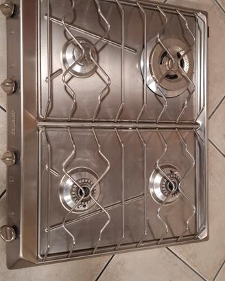 piano cottura Smeg inox a gas