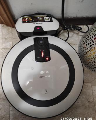 robot aspirapolvere LG hom bot