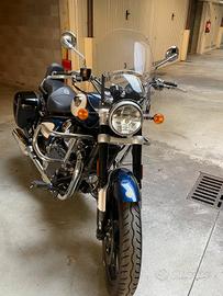 Royal Enfield Super Meteor 650 – 2023 – 2600 km – 