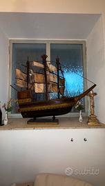 Veliero modellino antico