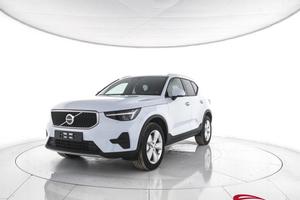 VOLVO XC40 B3 Mild hybrid Benzina Essential