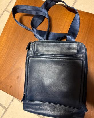 Borsa a tracolla in pelle blu Piquadro