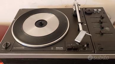 giradischi più casse Phillips.