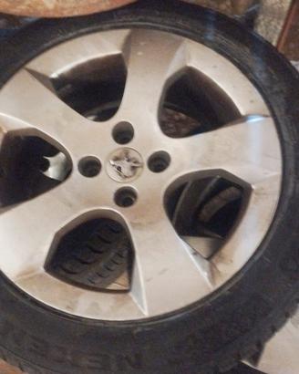 Gomme 225/50 R17 con cerchi lega 