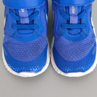 Nike Revolution n. 26