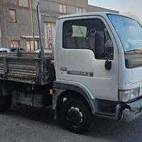 Nissan Cabstar 2003