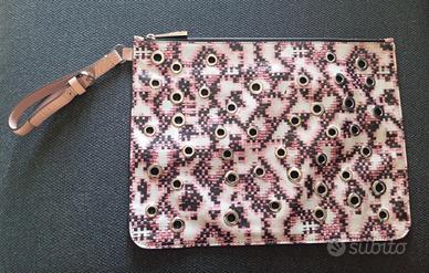 Pochette Pinko a mano con borchie