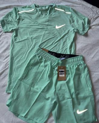 Completo nike