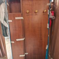 Appendiabiti in legno da ingresso