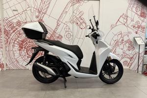 Honda SH 125 - bauletto keyless e parabrezza ...