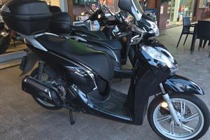 Honda SH 300 i 2018 ESAMINO PERMUTA - FINANZIAMENT