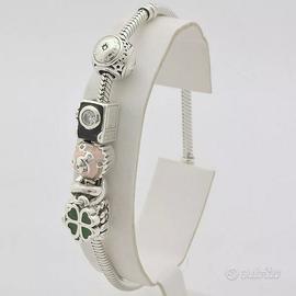 PANDORA BRACCIALE MOMENTS IN ARGENTO 925 + 5 CHARM