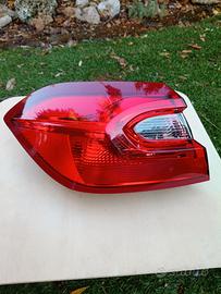faro posteriore sx Ford Fiesta 
