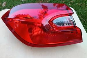 faro posteriore sx Ford Fiesta 
