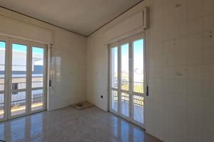 Appartamento 80 mq 3 vani - zona centrale