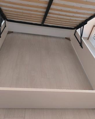 Letto matrimoniale contenitore 